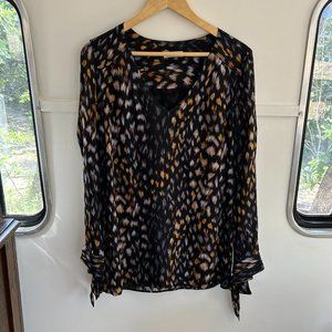 Equipment Femme Adult Size Small Animal Print Silk Long Sleeve V Neck Blouse